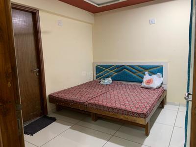 Bedroom Image of 2500 Sq.ft 3 BHK Apartment / Flat for rent in Vastrapur Ahmedabad for Rs. 60000