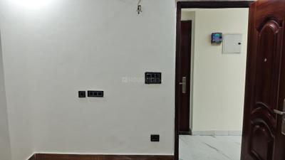 Bedroom Image of 1750 Sq.ft 3 BHK Builder Floor for rent in Sector 122 Noida for Rs. 35000