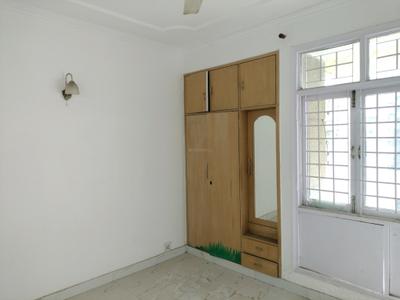 Bedroom Image of 2100 Sq.ft 4 BHK Apartment / Flat for sale in Meera Bai Apartments, Sector 5 Dwarka New Delhi for Rs. 27500000