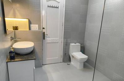 Bathroom Image of 4500 Sq.ft 4 BHK Independent House for rent in Geetanjali Enclave New Delhi for Rs. 300000