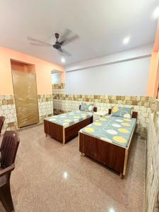 Bedroom Image of RD Home Care Pg  in Bajidpur, Noida