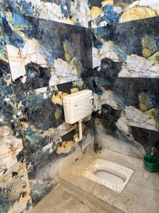 Bathroom Image of 1530 Sq.ft 2 BHK Independent House for rent in Jaipuria Agra for Rs. 12500