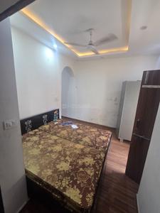 Bedroom Image of 400 Sq.ft 1 BHK Builder Floor for rent in Old Double Storey, Lajpat Nagar New Delhi for Rs. 26000