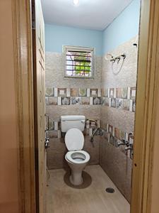 Bathroom Image of 3000 Sq.ft 5 BHK Duplex for rent in Amrutahalli Bengaluru for Rs. 75000