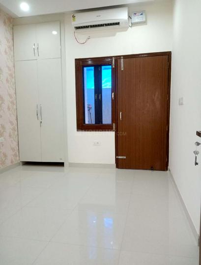 Unnati Bella Green Bedroom 1