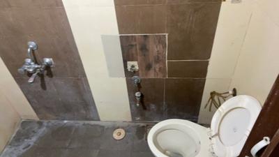 Flora Avenue Bathroom Two 4