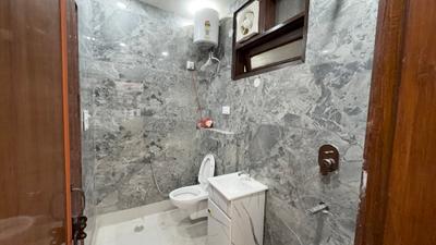 Image of 1200 Sq.ft 3 BHK Builder Floor for sale in Patel Nagar, New Delhi for Rs. 13700000