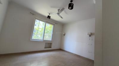 Bedroom Image of 3000 Sq.ft 4.5 BHK Builder Floor for rent in Unitech Woodstock Floors, Sector 50 Gurgaon for Rs. 90000