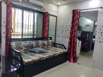 Living Room Image of 425 Sq.ft 1 BHK Apartment / Flat for rent in Saptarshi CHS, Malad West Mumbai for Rs. 31500