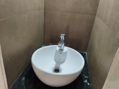 Bathroom Image of 1550 Sq.ft 3 BHK Apartment / Flat for rent in Arumbakkam Chennai for Rs. 45000
