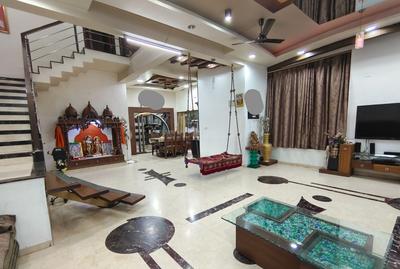 Hall Image of 3150 Sq.ft 3.5 BHK Independent House for sale in Maninagar Ahmedabad for Rs. 42500000