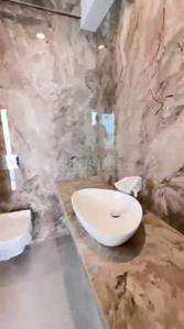 Bathroom Image of 3000 Sq.ft 5 BHK Apartment / Flat for rent in Andheri West Mumbai for Rs. 550000