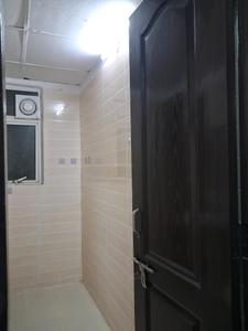 Common Bathroom Image of 1075 Sq.ft 2.5 BHK Apartment / Flat for sale in Amrapali Zodiac, Sector 120 Noida for Rs. 9300000