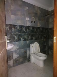 Common Bathroom Image of 800 Sq.ft 2 BHK Apartment / Flat for rent in Chhattarpur New Delhi for Rs. 25000