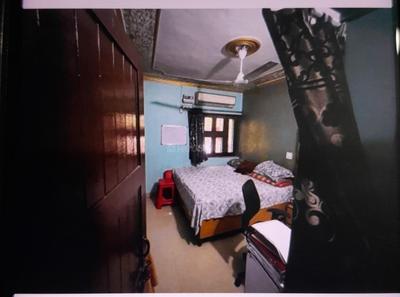 Bedroom Image of 950 Sq.ft 2 BHK Apartment / Flat for rent in DDA LIG Pocket A2, Mayur Vihar Phase 3 New Delhi for Rs. 23000