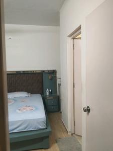 Bedroom Image of 1636 Sq.ft 3 BHK Apartment / Flat for rent in DLF Capital Greens Phase 1 And 2, Karampura New Delhi for Rs. 50000