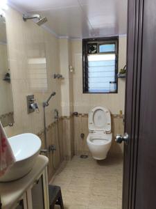 Image of 800 Sq.ft 2 BHK Apartment / Flat for rent in Maya Mahal, Khar West, Mumbai for Rs. 130000