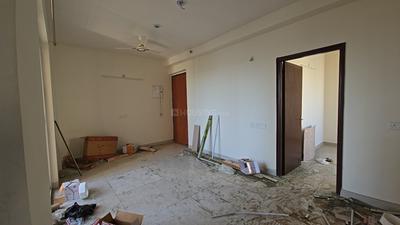 Living Room Image of 1350 Sq.ft 3 BHK Apartment / Flat for sale in Amrapali Heartbeat City IV, Sector 107 Noida for Rs. 14800000