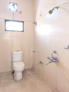 Common Bathroom Image of 2050 Sq.ft 2 BHK Builder Floor for rent in Sainikpuri Secunderabad for Rs. 18000
