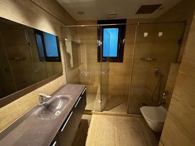 Bathroom Image of 3200 Sq.ft 4 BHK Duplex for sale in Vasant Vihar New Delhi for Rs. 140000000