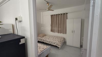 Bedroom Image of 560 Sq.ft 1 BHK Apartment / Flat for rent in Rajat Rashmi Apartment, Koregaon Park Pune for Rs. 32000