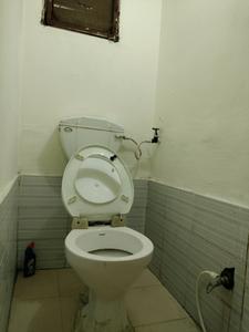 Common Bathroom One Image of 510 Sq.ft 1 BHK Apartment / Flat for sale in Sector 23B Dwarka New Delhi for Rs. 5025000