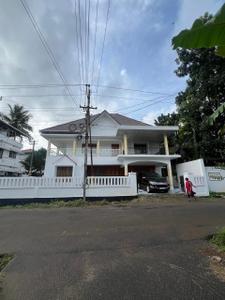 Image of 3600 Sq.ft 5 BHK Independent House for sale in Thiroor, Thrissur for Rs. 18500000