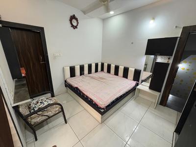 Bedroom Image of 800 Sq.ft 3 BHK Independent House for rent in Bhawrasla Indore for Rs. 18000