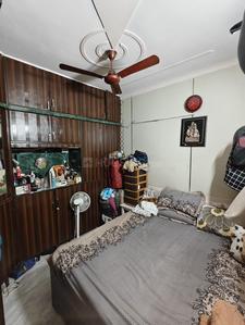 Bedroom Image of 900 Sq.ft 2 BHK Apartment / Flat for sale in Vikaspuri New Delhi for Rs. 8500000