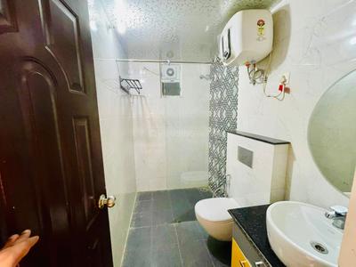 Bathroom Image of 1796 Sq.ft 3 BHK Apartment / Flat for sale in Vihaan Heights, Vrindavan Yojana Lucknow for Rs. 11700000