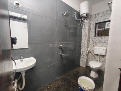 Bathroom Image of 1100 Sq.ft 2 BHK Apartment / Flat for rent in New Tippasandra Bengaluru for Rs. 47000