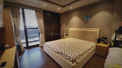 Bedroom Image of 1800 Sq.ft 3.5 BHK Builder Floor for rent in Manglapuri New Delhi for Rs. 42000