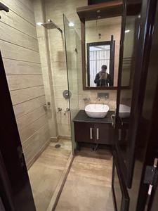 Bathroom Image of 1250 Sq.ft 2 BHK Builder Floor for rent in Yojana Vihar RWA, Anand Vihar New Delhi for Rs. 35000