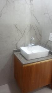 Bathroom Image of 1800 Sq.ft 3 BHK Apartment / Flat for sale in Sarita Vihar New Delhi for Rs. 37500000