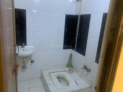 Bathroom Image of 1100 Sq.ft 2 BHK Apartment / Flat for rent in Limbodi Indore for Rs. 14000