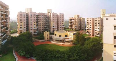 Image of 1400 Sq.ft 3 BHK Apartment / Flat for sale in Magarpatta Cosmos Apartment, Magarpatta City, Pune for Rs. 21500000