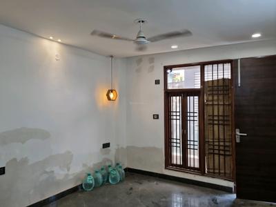 Bedroom Image of 1000 Sq.ft 3 BHK Builder Floor for rent in Dwarka Mor New Delhi for Rs. 21500