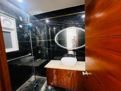 Bathroom Image of 3500 Sq.ft 4 BHK Builder Floor for sale in Vasant Kunj New Delhi for Rs. 36000000