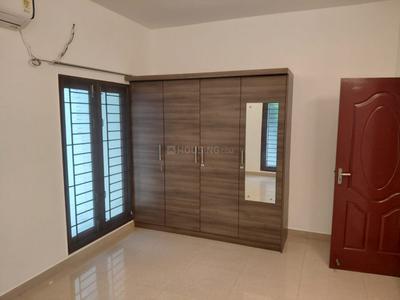 Bedroom Image of 3000 Sq.ft 5 BHK Independent House for rent in Panaiyur, Sholinganallur Chennai for Rs. 80000