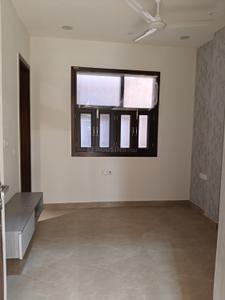 Bedroom Image of 900 Sq.ft 2 BHK Builder Floor for rent in Sarvdharm RWA, Mukherjee Nagar New Delhi for Rs. 34000