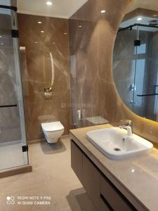 Bathroom Image of 4950 Sq.ft 4 BHK Builder Floor for sale in Punjabi Bagh New Delhi for Rs. 100000000