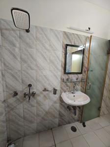 Bathroom Image of 4000 Sq.ft 3 BHK Independent House for sale in Sector 71 Noida for Rs. 110000000