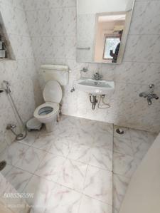 Bathroom Image of 1050 Sq.ft 2 BHK Apartment / Flat for rent in KUL Kubera Gulshan, Aundh Pune for Rs. 34000