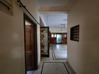 Image of 4000 Sq.ft 4 BHK Independent House for sale in Sanjaynagar, Bengaluru for Rs. 150000000