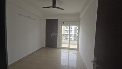 Bedroom Image of 1695 Sq.ft 3.5 BHK Apartment / Flat for sale in Gulshan Ikebana, Sector 143 Noida for Rs. 24000000