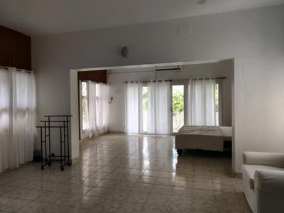 Bedroom Image of 5500 Sq.ft 3 BHK Independent House for rent in Injambakkam Chennai for Rs. 200000