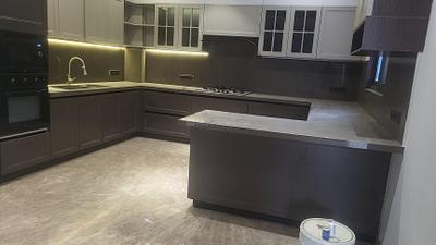 Kitchen Image of 3600 Sq.ft 4 BHK Builder Floor for rent in DLF Phase 2, DLF Phase 2 Gurgaon for Rs. 160000