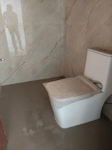Common Bathroom Image of 990 Sq.ft 2 BHK Apartment / Flat for sale in Danish Habitat One, Kondhwa Budruk Pune for Rs. 7900000