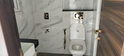 Bathroom Image of 1440 Sq.ft 3 BHK Builder Floor for sale in Smartworld Orchard, Sector 61 Gurgaon for Rs. 20500000