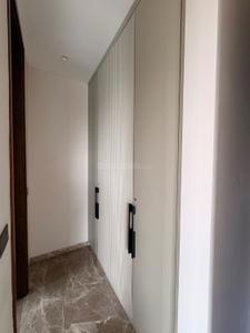 Bedroom Image of 2403 Sq.ft 4 BHK Builder Floor for sale in Defence Colony New Delhi for Rs. 140000000